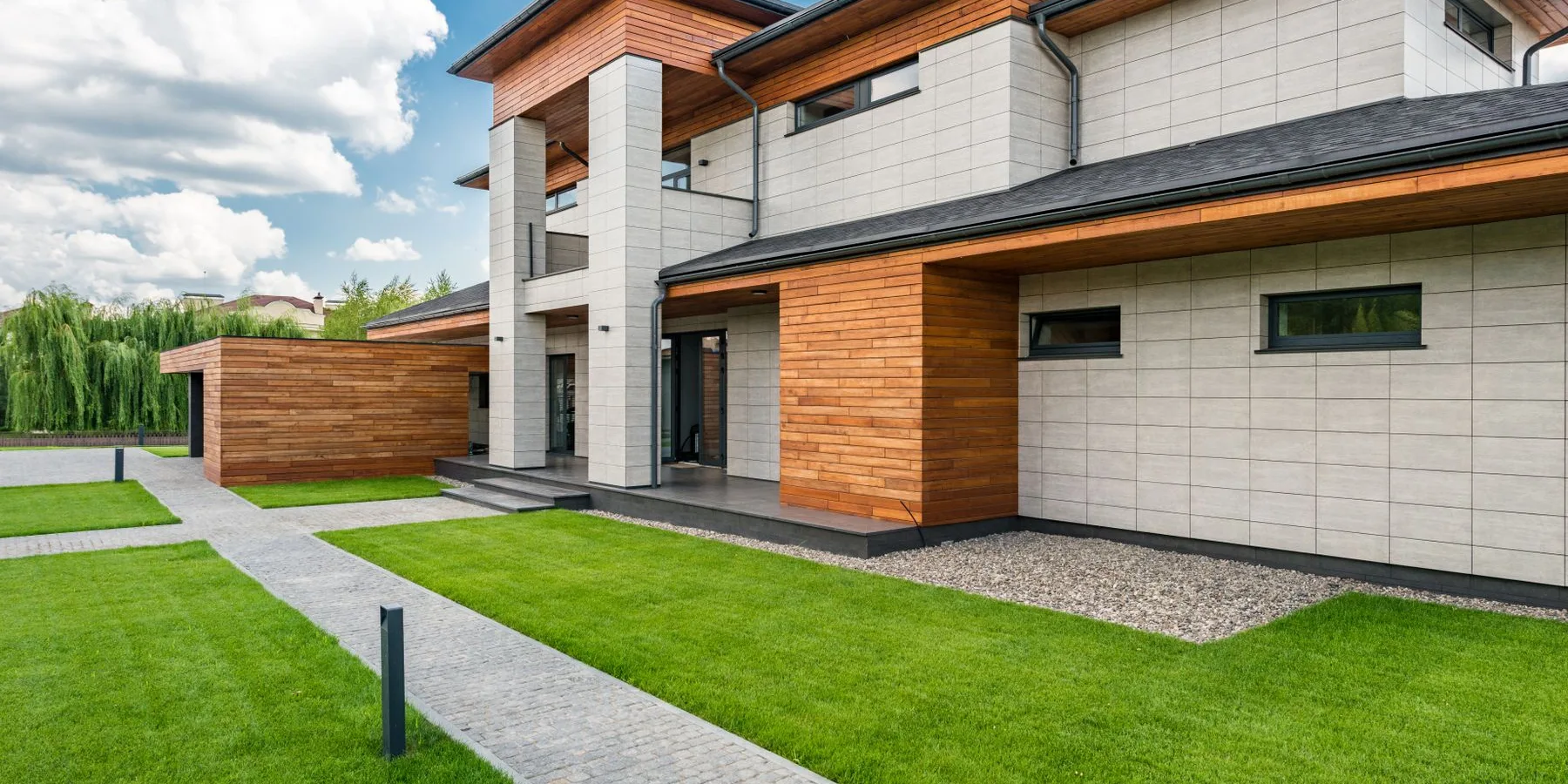 Peyzajı tamamlanmış modern yapı, temsili görsel
